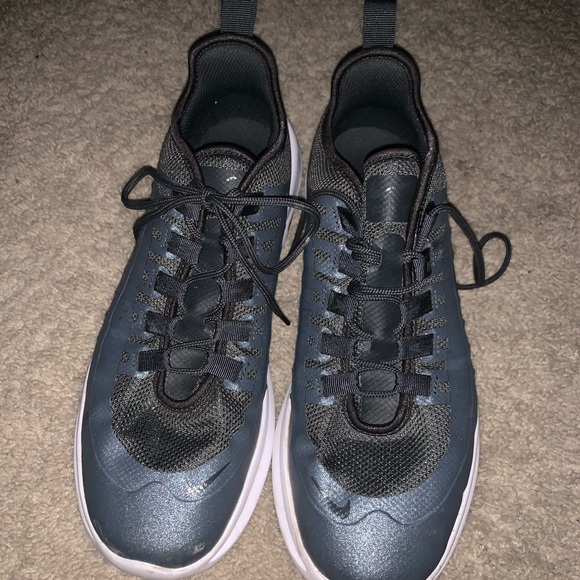 Nike Girls Air Max Axis casual running sneakers - Picture 3 of 6